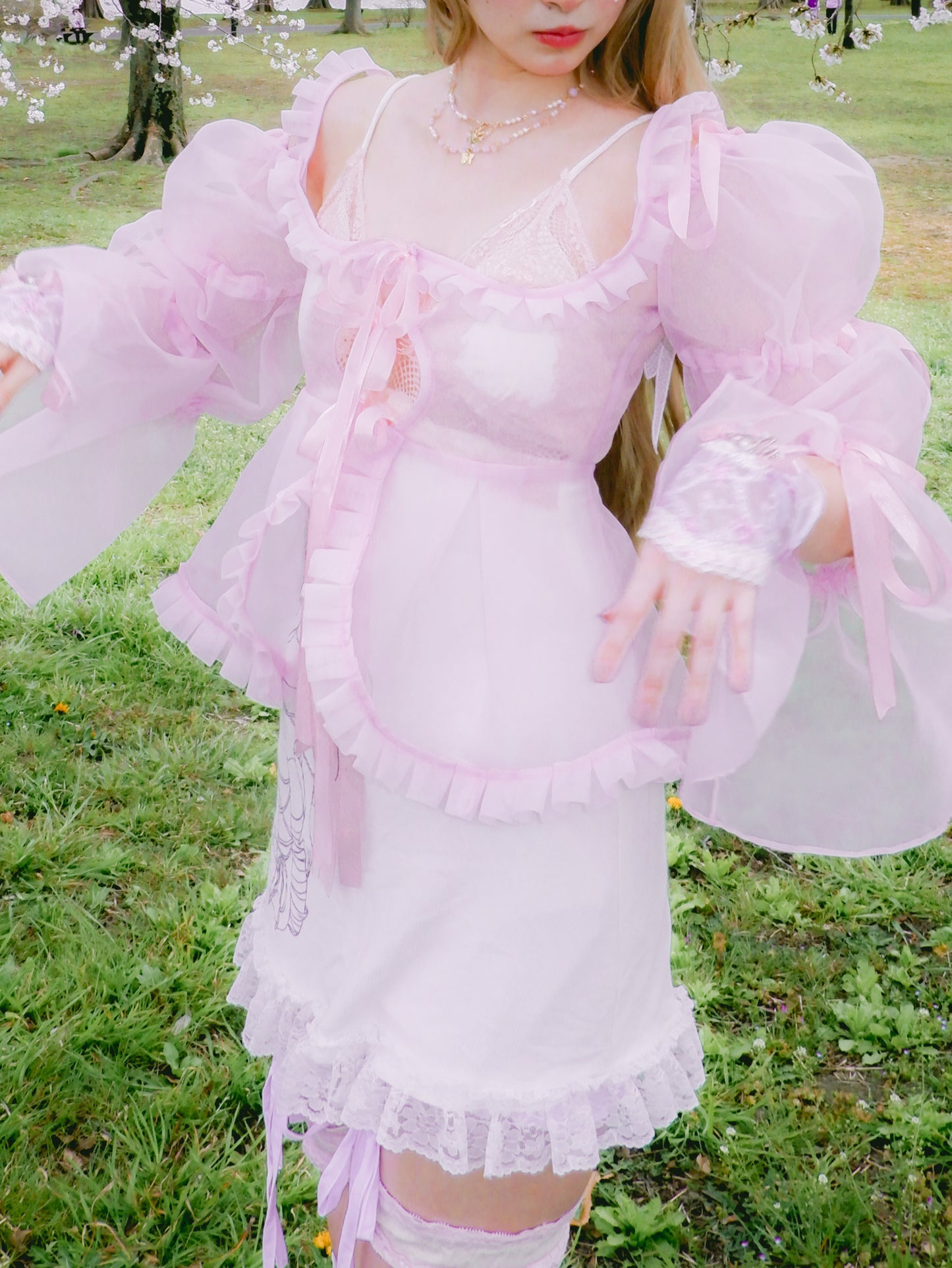 Butterfly's Kiss Gloves (Orchid)