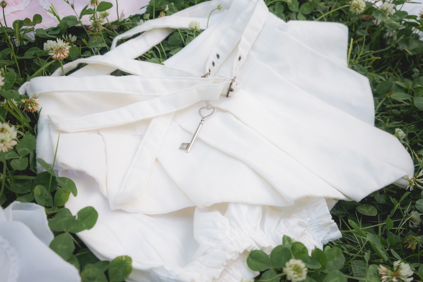 Fallen Angel Skirt (White)