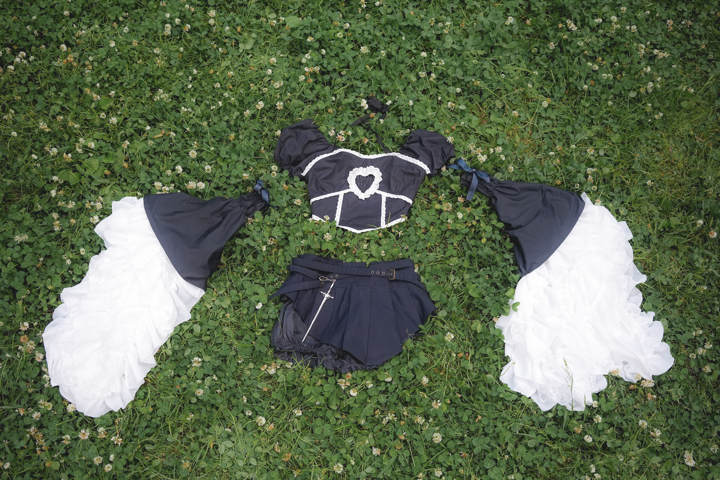 Maiden's Armor Blouse (Black)