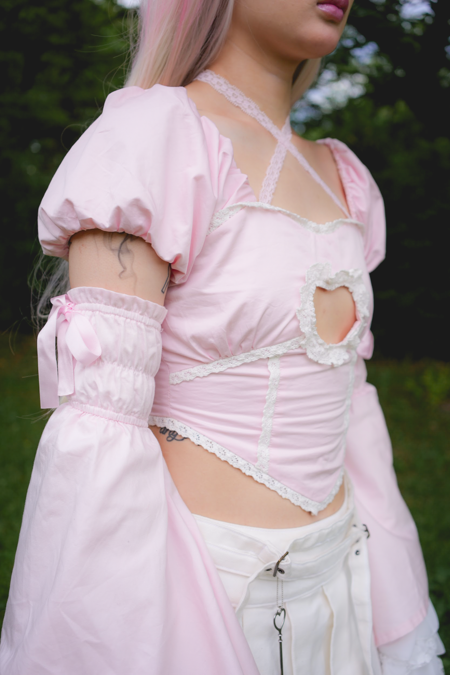 Maiden's Armor Arm Warmers (Pink)