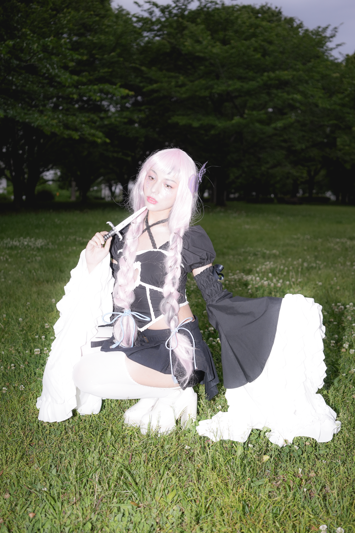 Maiden's Armor Blouse & Arm Warmers (Black)
